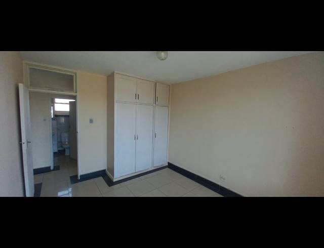 1.5 BEDROOM FLAT FOR SALE IN ESSENWOOD